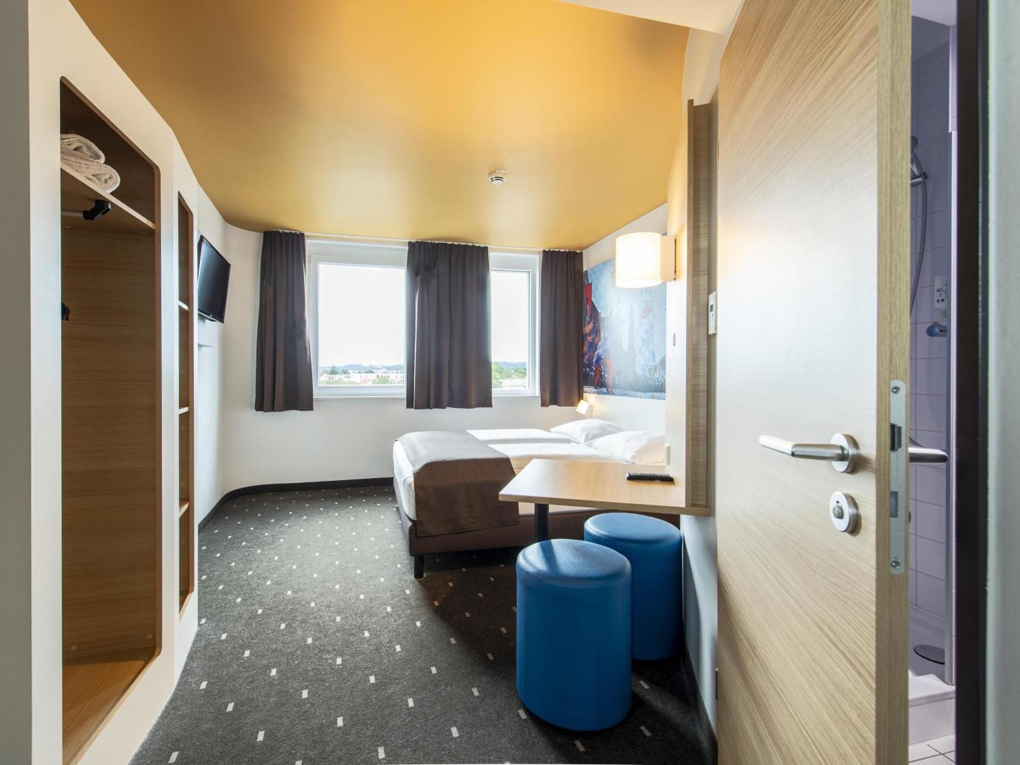 B&B Hotel 란츠후트 외부 사진