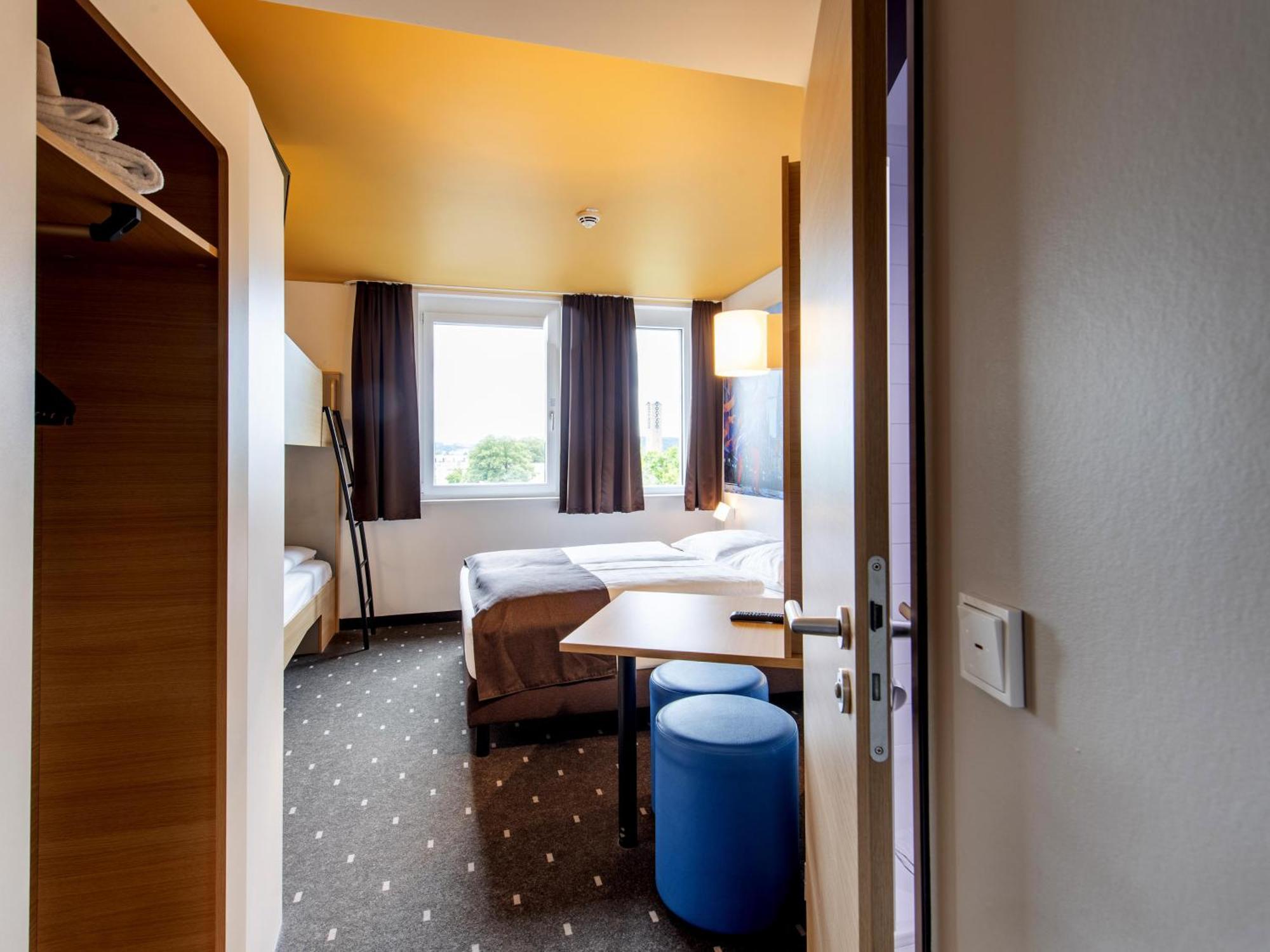 B&B Hotel 란츠후트 외부 사진