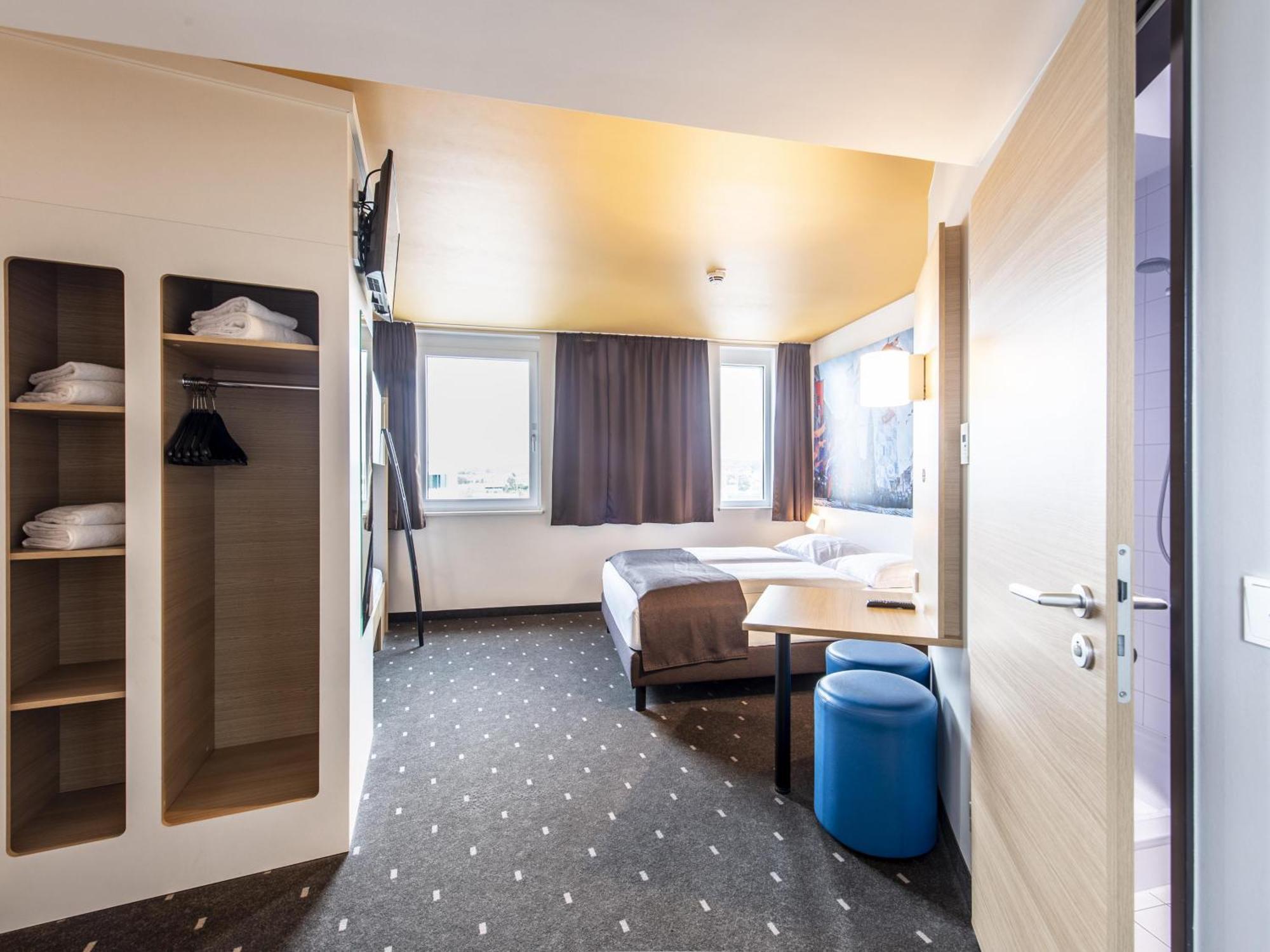 B&B Hotel 란츠후트 외부 사진