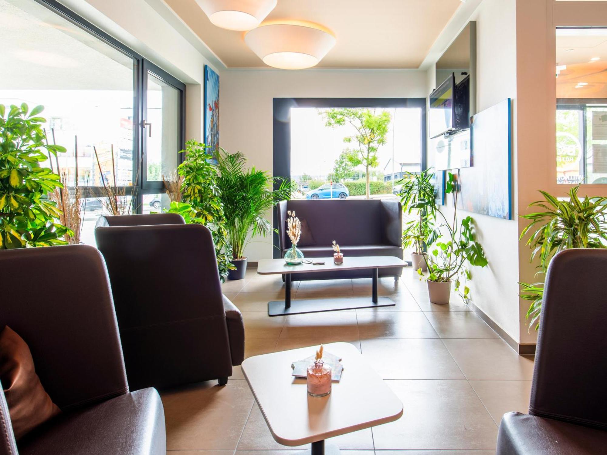 B&B Hotel 란츠후트 외부 사진