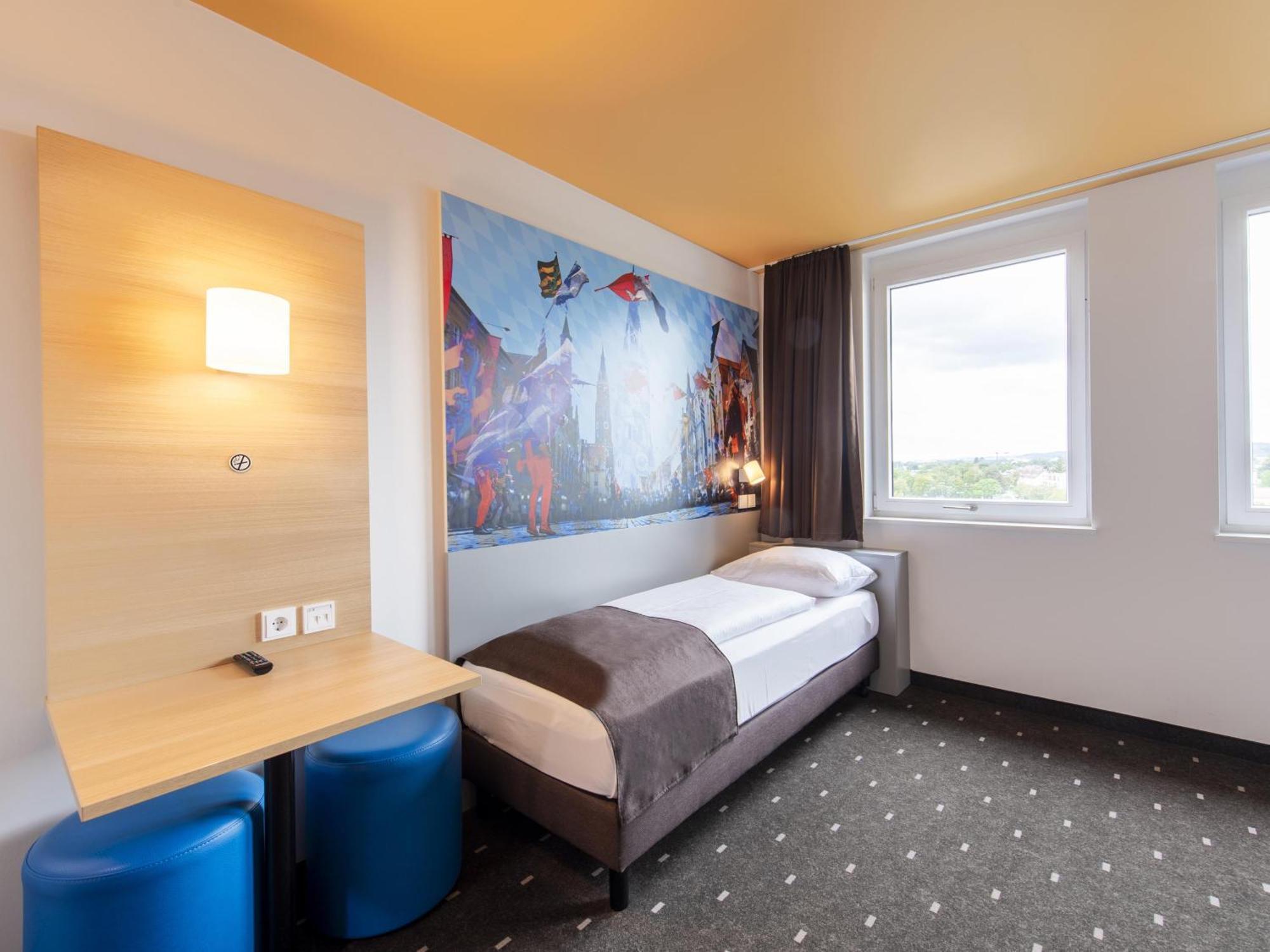 B&B Hotel 란츠후트 외부 사진